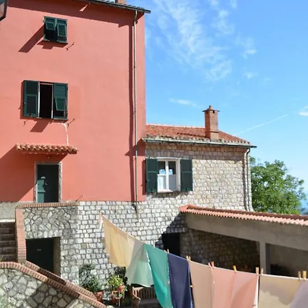 Agriturismo Monte Pu' Castiglione Chiavarese