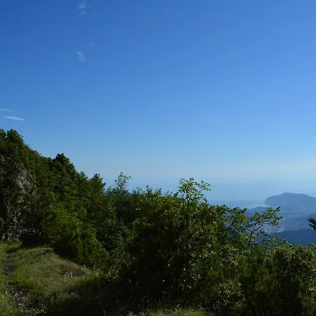 مزرعة للإقامة Agriturismo Monte Pu'